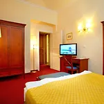 Hotel Louis Leger 4*