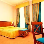Louis Leger Hotel