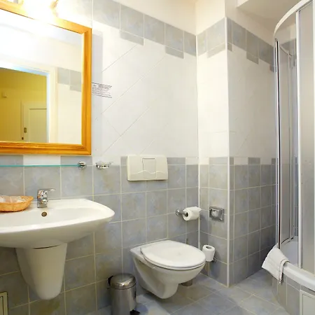 Louis Leger - Czech Leading Prag