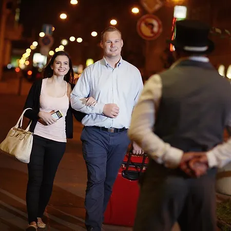 Louis Leger - Czech Leading 4*