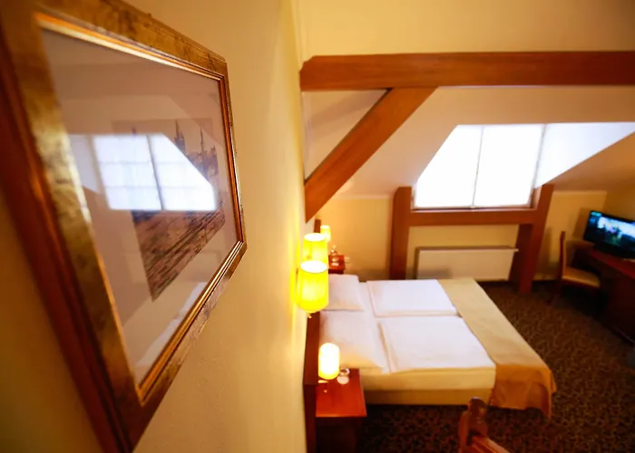 Louis Leger Hotel