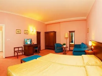 Louis Leger - Czech Leading Prag